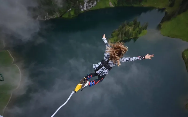 nhay bungee la gi mon the thao mao hiem day kich tinh